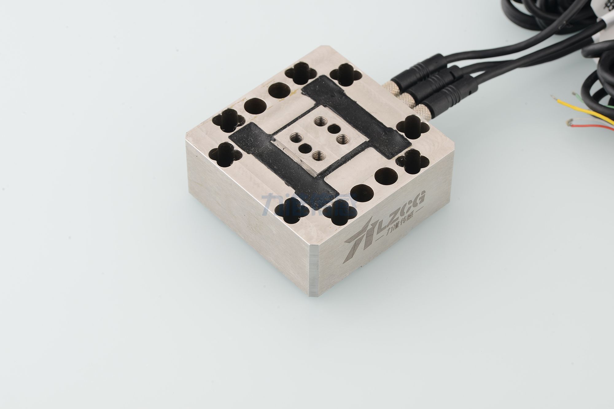 如何設(shè)置電子拉力試驗機中力傳感器的參數(shù)?(圖1) DSC_7262.JPG